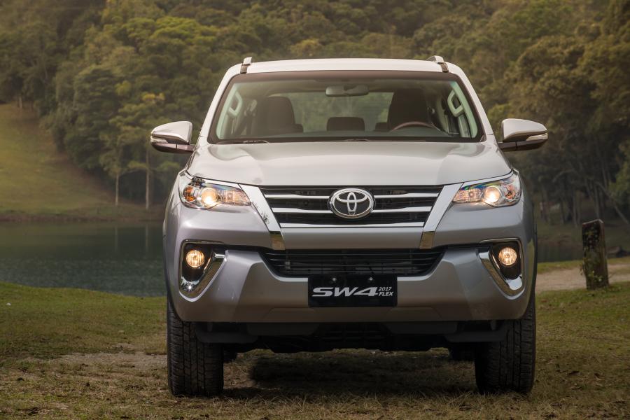  Toyota SW4 2016 года  (фото 12 из 32)